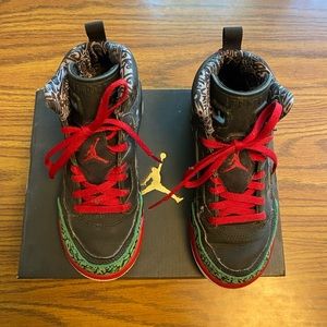 Air Jordan Spizike GS Black Varsity Red.